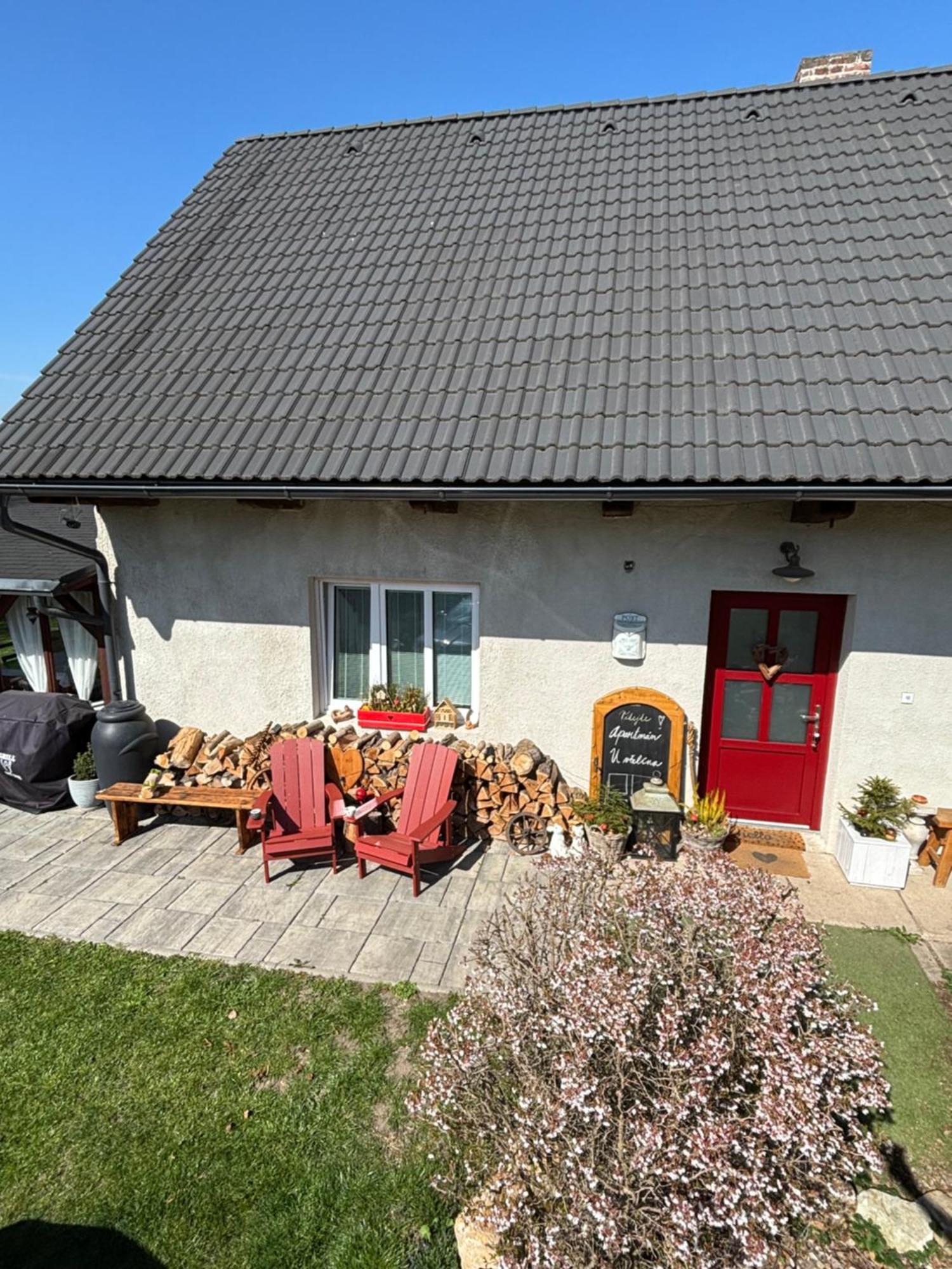 Apartman U Vcelina Chlumec nad Cidlinou Exteriér fotografie